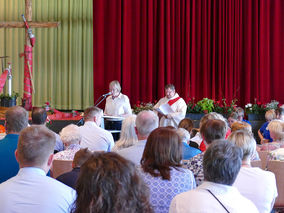 Ökumenischer Gottesdienst zum Feuerwehrverbandstag in Naumburg (Foto: Karl-Franz Thiede)